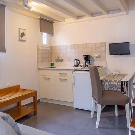 Alkyoni Studios Andros Town Room photo